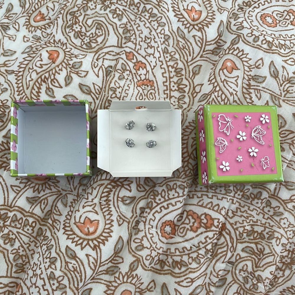 Sterling Silver Cross and Heart CZ earrings - NIB - Picture 2 of 2